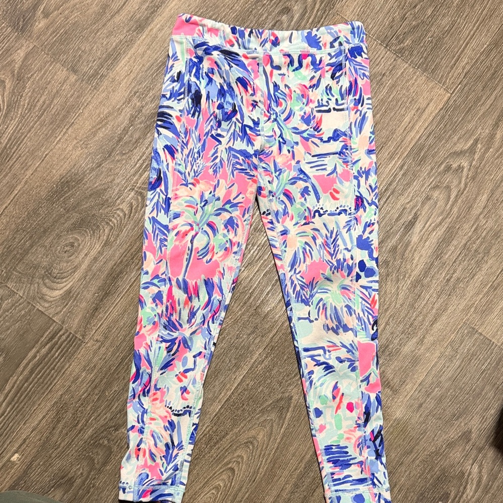 Lilly Pulitzer Luxletic graphic leggings size medium (6-7 kids)